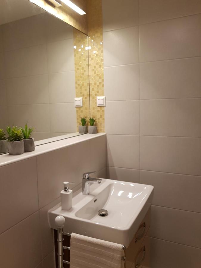 Embassy Studio Apartment Citypark Budapeşte Dış mekan fotoğraf